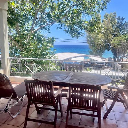 Chloe'S Sunrise Beach House Villa Atene Esterno foto